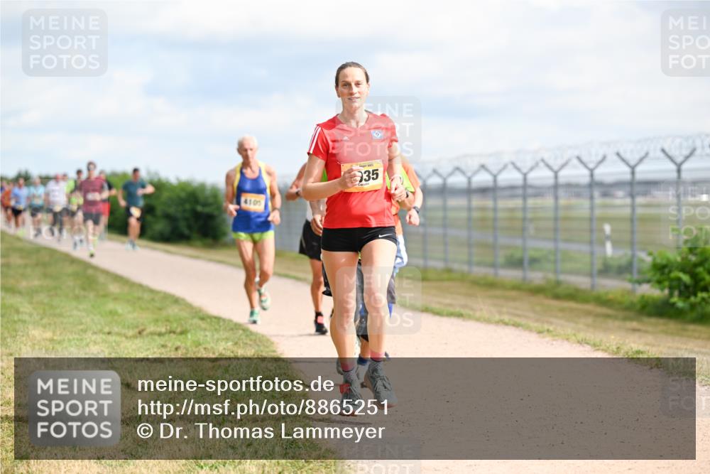 14.09.2025 - Airport Race Dr. Thomas Lammeyer http://msf.ph/oto/8865251 14.09.2025 12:05:40 Laufen 4105, 35 meine-sportfotos.de