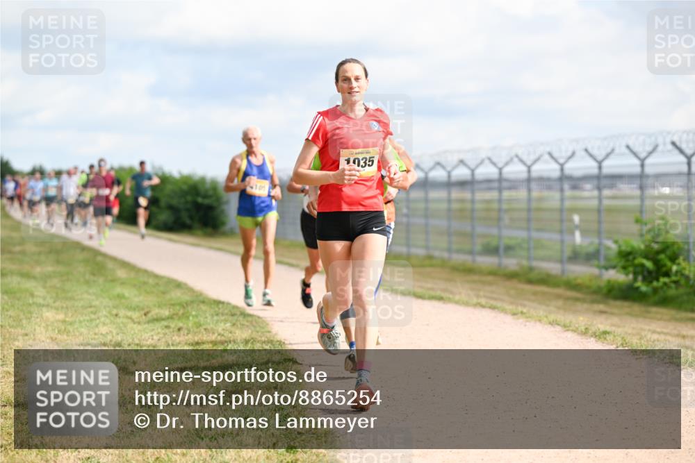 14.09.2025 - Airport Race Dr. Thomas Lammeyer http://msf.ph/oto/8865254 14.09.2025 12:05:40 Laufen 10, 1035 meine-sportfotos.de