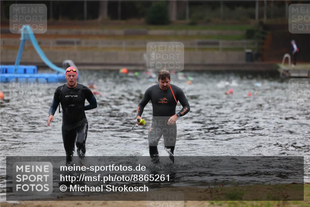 14.09.2025 - Stadtparktriathlon Michael Strokosch http://msf.ph/oto/8865261 14.09.2025 09:02:15 Schwimmen 380, 419 meine-sportfotos.de