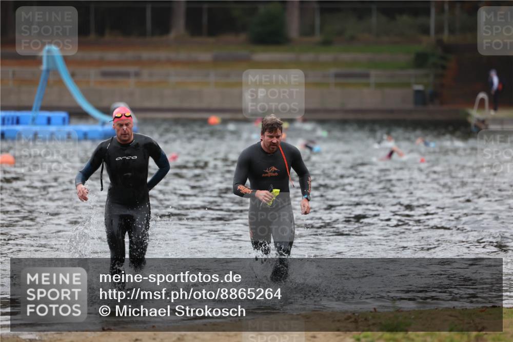 14.09.2025 - Stadtparktriathlon Michael Strokosch http://msf.ph/oto/8865264 14.09.2025 09:02:16 Schwimmen 380, 419 meine-sportfotos.de