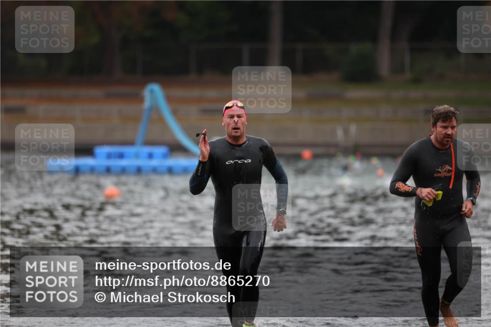 14.09.2025 - Stadtparktriathlon Michael Strokosch http://msf.ph/oto/8865270 14.09.2025 09:02:18 Schwimmen 380, 419 meine-sportfotos.de