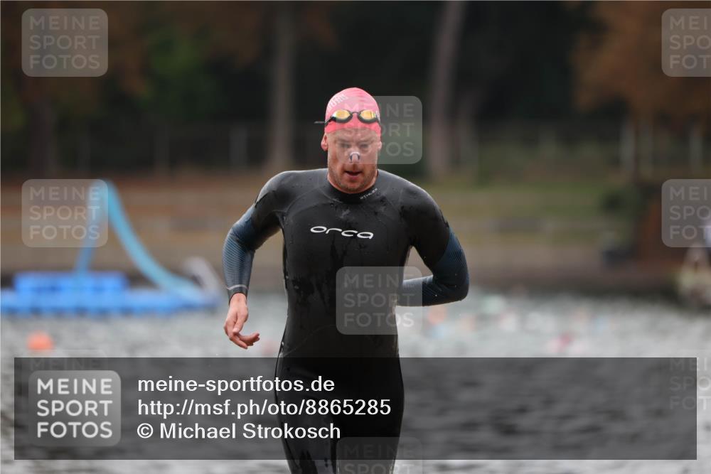 14.09.2025 - Stadtparktriathlon Michael Strokosch http://msf.ph/oto/8865285 14.09.2025 09:02:21 Schwimmen 380, 419 meine-sportfotos.de