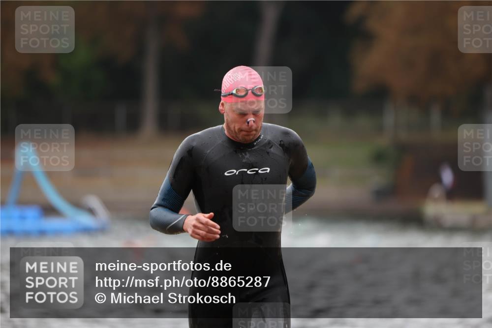 14.09.2025 - Stadtparktriathlon Michael Strokosch http://msf.ph/oto/8865287 14.09.2025 09:02:21 Schwimmen 380, 419 meine-sportfotos.de