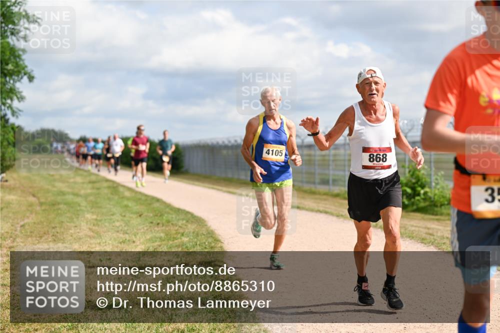 14.09.2025 - Airport Race Dr. Thomas Lammeyer http://msf.ph/oto/8865310 14.09.2025 12:05:43 Laufen 4105, 868, 35 meine-sportfotos.de