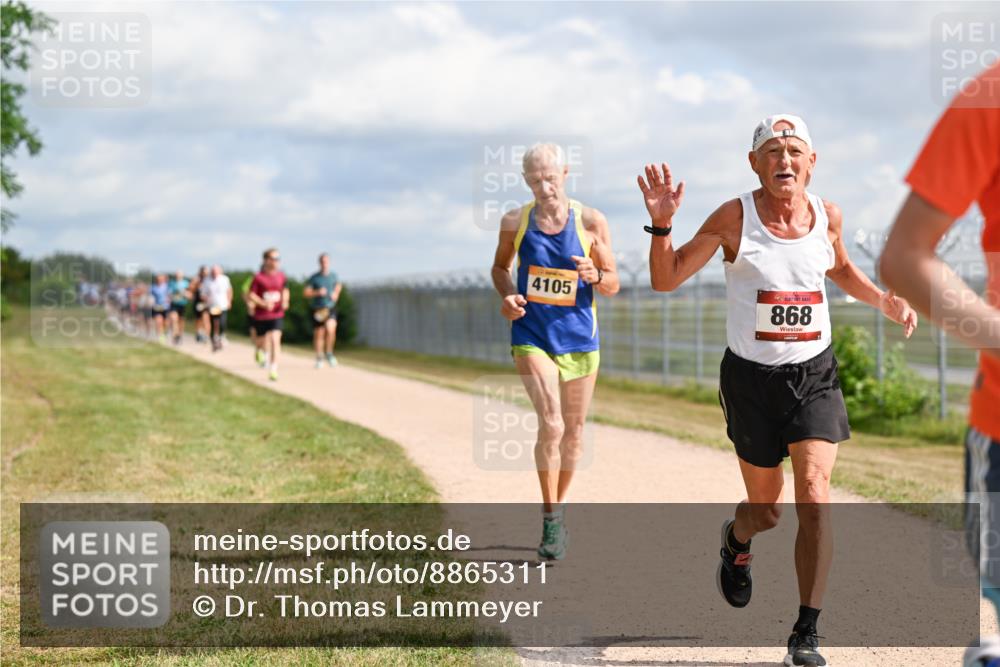 14.09.2025 - Airport Race Dr. Thomas Lammeyer http://msf.ph/oto/8865311 14.09.2025 12:05:43 Laufen 4105, 868 meine-sportfotos.de