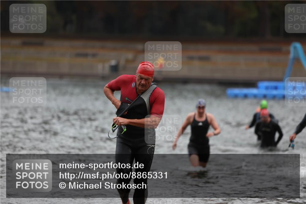 14.09.2025 - Stadtparktriathlon Michael Strokosch http://msf.ph/oto/8865331 14.09.2025 09:03:04 Schwimmen 382, 393, 400, 401, 410, 418, 425 meine-sportfotos.de