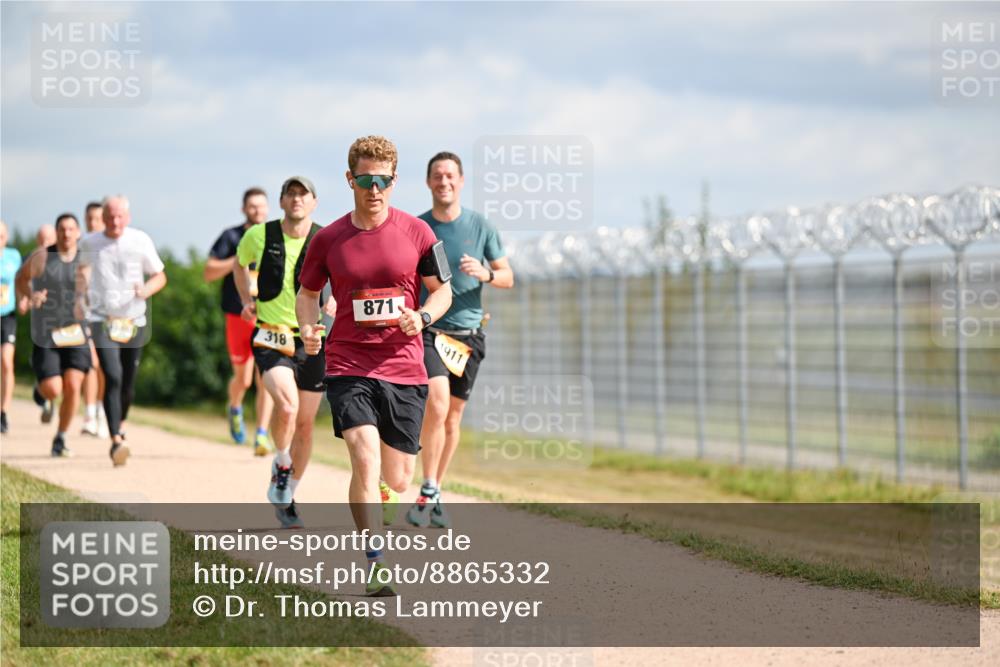 14.09.2025 - Airport Race Dr. Thomas Lammeyer http://msf.ph/oto/8865332 14.09.2025 12:05:46 Laufen 318, 871, 1911 meine-sportfotos.de