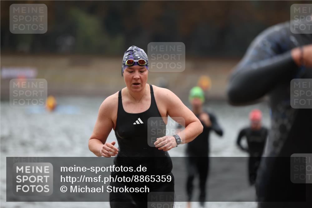 14.09.2025 - Stadtparktriathlon Michael Strokosch http://msf.ph/oto/8865359 14.09.2025 09:03:13 Schwimmen 382, 389, 392, 400, 410, 418, 430, 437 meine-sportfotos.de
