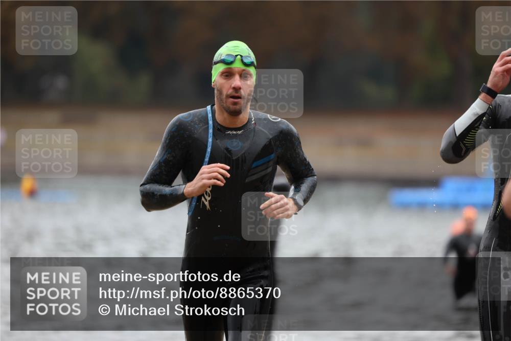 14.09.2025 - Stadtparktriathlon Michael Strokosch http://msf.ph/oto/8865370 14.09.2025 09:03:17 Schwimmen 382, 387, 389, 392, 400, 410, 418, 430, 437 meine-sportfotos.de