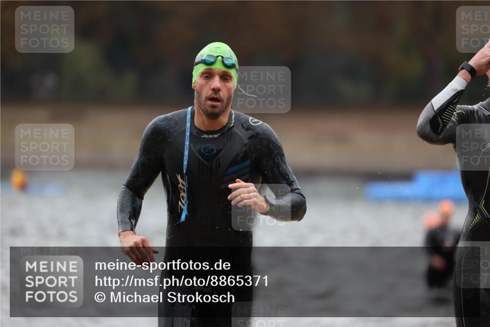 14.09.2025 - Stadtparktriathlon Michael Strokosch http://msf.ph/oto/8865371 14.09.2025 09:03:18 Schwimmen 382, 387, 389, 392, 418, 430, 437 meine-sportfotos.de