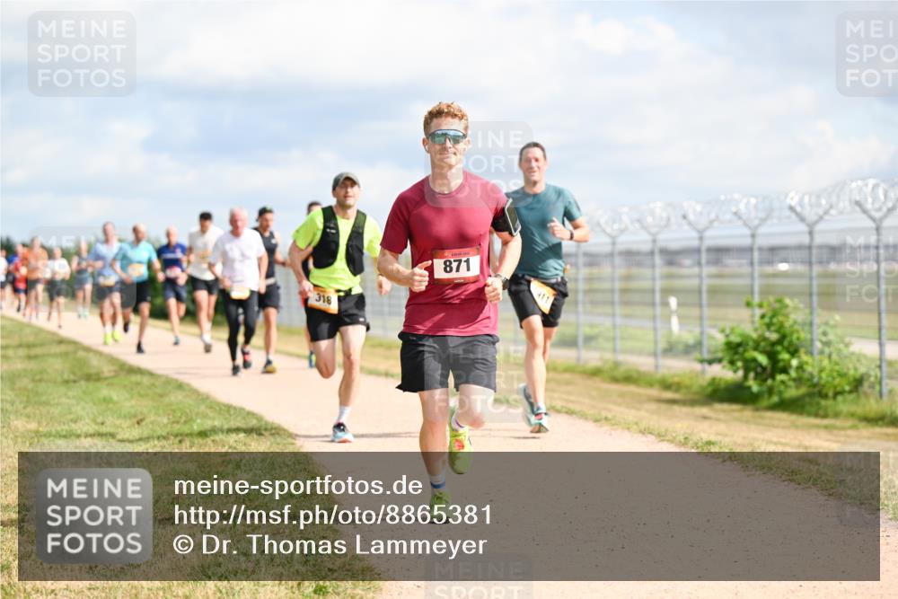 14.09.2025 - Airport Race Dr. Thomas Lammeyer http://msf.ph/oto/8865381 14.09.2025 12:05:49 Laufen 318, 871, 9111 meine-sportfotos.de