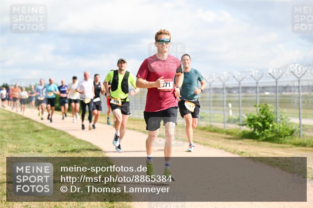 14.09.2025 - Airport Race Dr. Thomas Lammeyer http://msf.ph/oto/8865384 14.09.2025 12:05:49 Laufen 318, 371, 1911 meine-sportfotos.de
