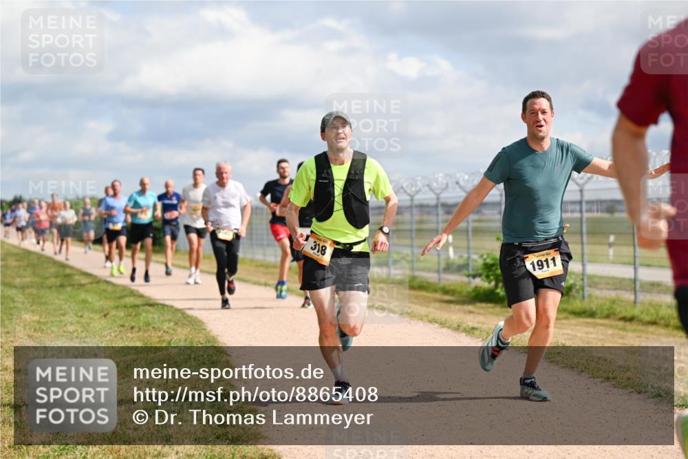14.09.2025 - Airport Race Dr. Thomas Lammeyer http://msf.ph/oto/8865408 14.09.2025 12:05:51 Laufen 318, 1911 meine-sportfotos.de
