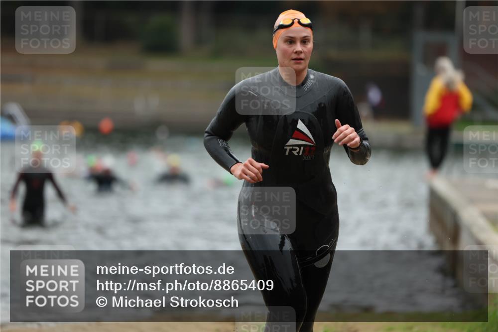14.09.2025 - Stadtparktriathlon Michael Strokosch http://msf.ph/oto/8865409 14.09.2025 09:03:29 Schwimmen 387, 434 meine-sportfotos.de