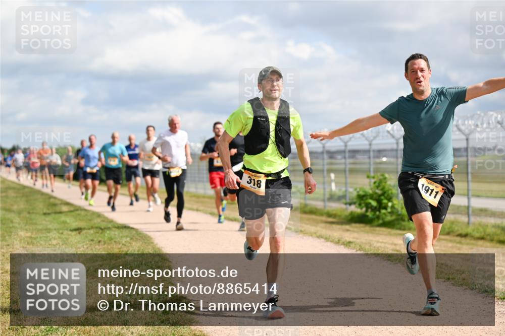 14.09.2025 - Airport Race Dr. Thomas Lammeyer http://msf.ph/oto/8865414 14.09.2025 12:05:52 Laufen 318, 1911 meine-sportfotos.de
