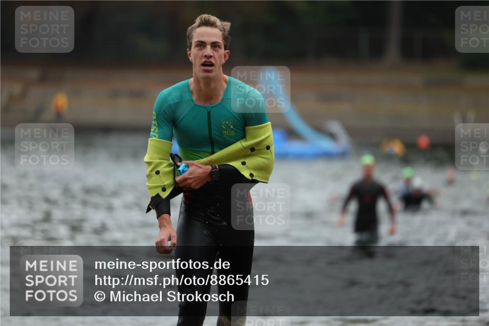 14.09.2025 - Stadtparktriathlon Michael Strokosch http://msf.ph/oto/8865415 14.09.2025 09:03:30 Schwimmen 387, 434 meine-sportfotos.de