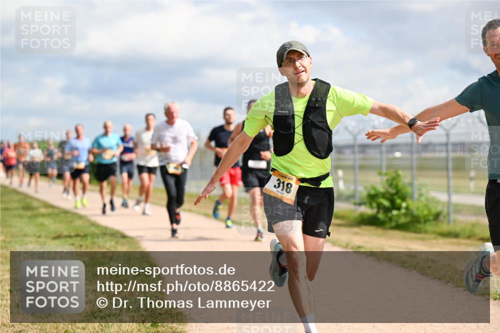 14.09.2025 - Airport Race Dr. Thomas Lammeyer http://msf.ph/oto/8865422 14.09.2025 12:05:52 Laufen 318 meine-sportfotos.de