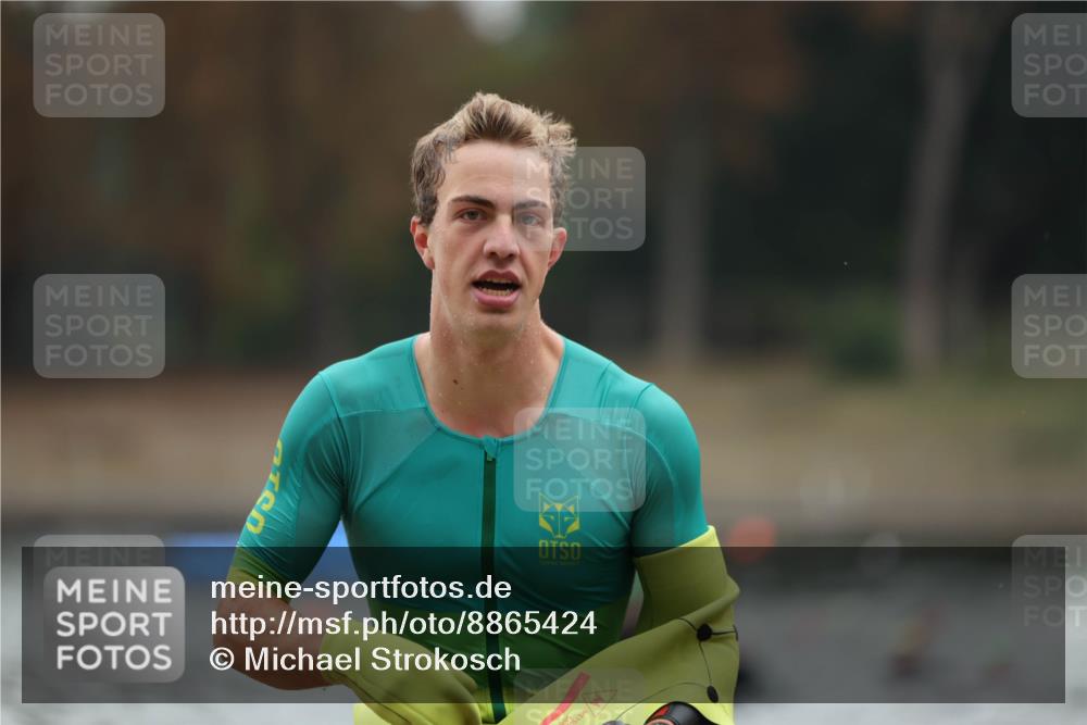 14.09.2025 - Stadtparktriathlon Michael Strokosch http://msf.ph/oto/8865424 14.09.2025 09:03:32 Schwimmen 381, 387, 434 meine-sportfotos.de