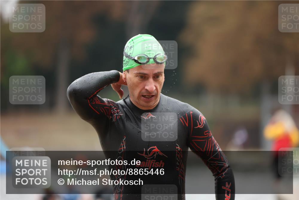 14.09.2025 - Stadtparktriathlon Michael Strokosch http://msf.ph/oto/8865446 14.09.2025 09:03:45 Schwimmen 381, 383, 391 meine-sportfotos.de