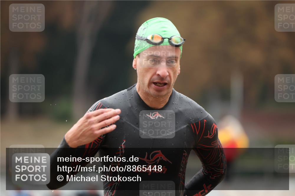 14.09.2025 - Stadtparktriathlon Michael Strokosch http://msf.ph/oto/8865448 14.09.2025 09:03:45 Schwimmen 381, 383, 391 meine-sportfotos.de