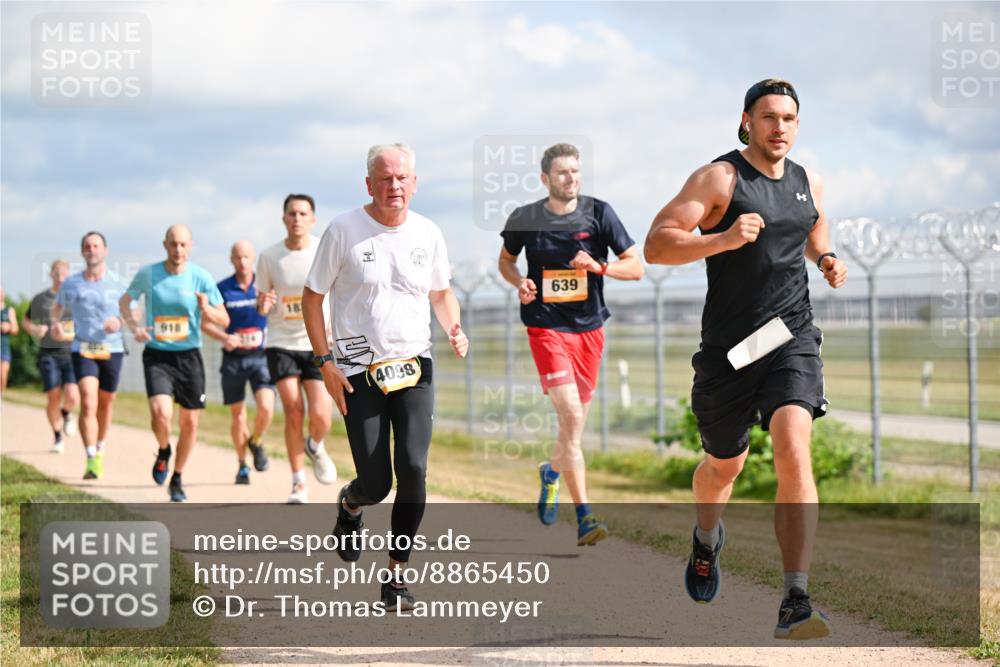 14.09.2025 - Airport Race Dr. Thomas Lammeyer http://msf.ph/oto/8865450 14.09.2025 12:05:54 Laufen 18, 4098, 639 meine-sportfotos.de