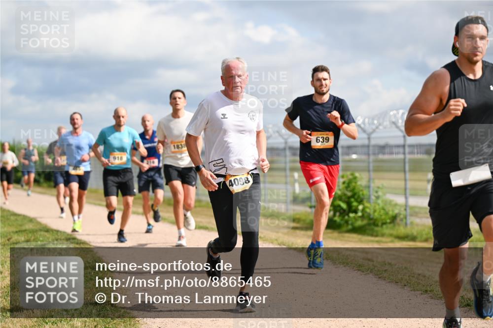 14.09.2025 - Airport Race Dr. Thomas Lammeyer http://msf.ph/oto/8865465 14.09.2025 12:05:54 Laufen 918, 1838, 4098, 639 meine-sportfotos.de