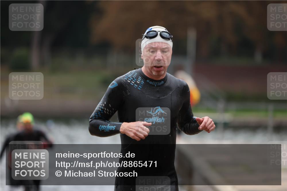 14.09.2025 - Stadtparktriathlon Michael Strokosch http://msf.ph/oto/8865471 14.09.2025 09:03:52 Schwimmen 379, 383, 391, 406, 421 meine-sportfotos.de