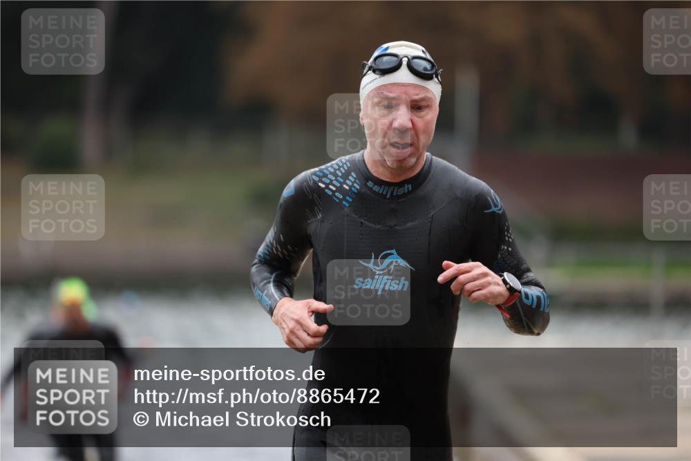 14.09.2025 - Stadtparktriathlon Michael Strokosch http://msf.ph/oto/8865472 14.09.2025 09:03:52 Schwimmen 379, 383, 391, 406, 421 meine-sportfotos.de