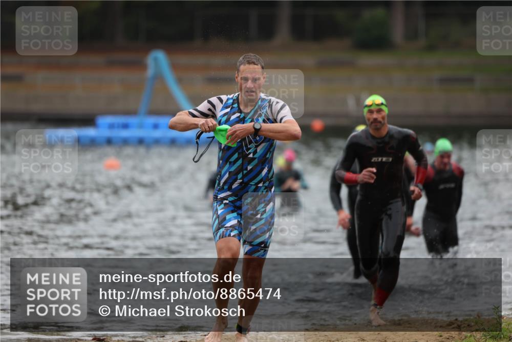 14.09.2025 - Stadtparktriathlon Michael Strokosch http://msf.ph/oto/8865474 14.09.2025 09:03:54 Schwimmen 379, 383, 391, 406, 421 meine-sportfotos.de