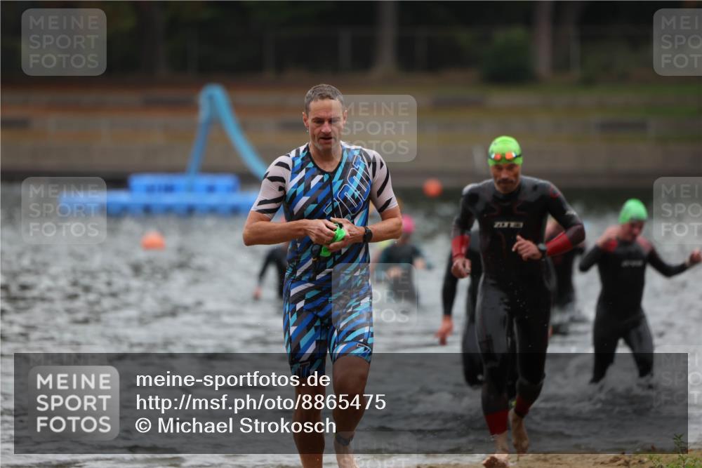 14.09.2025 - Stadtparktriathlon Michael Strokosch http://msf.ph/oto/8865475 14.09.2025 09:03:54 Schwimmen 379, 383, 391, 406, 421 meine-sportfotos.de