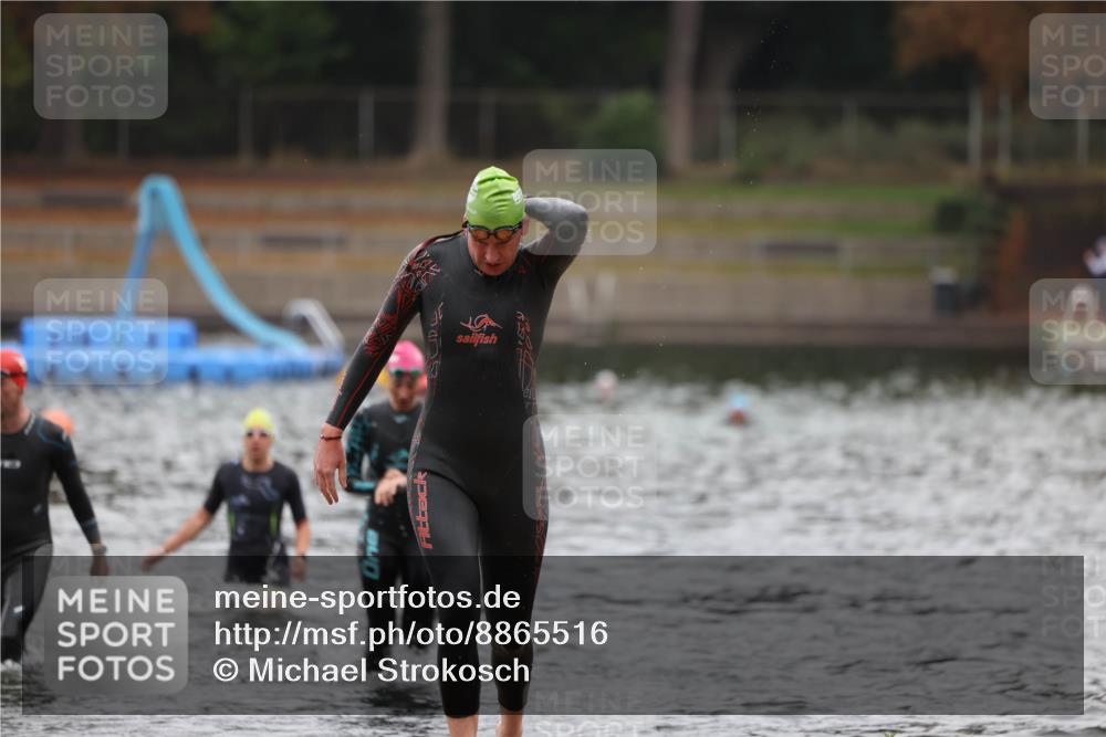 14.09.2025 - Stadtparktriathlon Michael Strokosch http://msf.ph/oto/8865516 14.09.2025 09:04:06 Schwimmen 379, 395, 398, 399, 420, 421, 423 meine-sportfotos.de