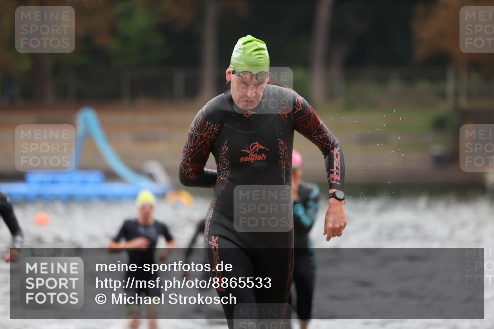 14.09.2025 - Stadtparktriathlon Michael Strokosch http://msf.ph/oto/8865533 14.09.2025 09:04:09 Schwimmen 395, 398, 399, 420, 423 meine-sportfotos.de