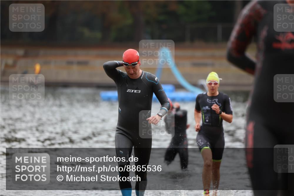 14.09.2025 - Stadtparktriathlon Michael Strokosch http://msf.ph/oto/8865536 14.09.2025 09:04:11 Schwimmen 395, 398, 399, 420, 423 meine-sportfotos.de