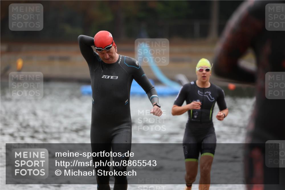 14.09.2025 - Stadtparktriathlon Michael Strokosch http://msf.ph/oto/8865543 14.09.2025 09:04:12 Schwimmen 395, 398, 399, 420, 423 meine-sportfotos.de