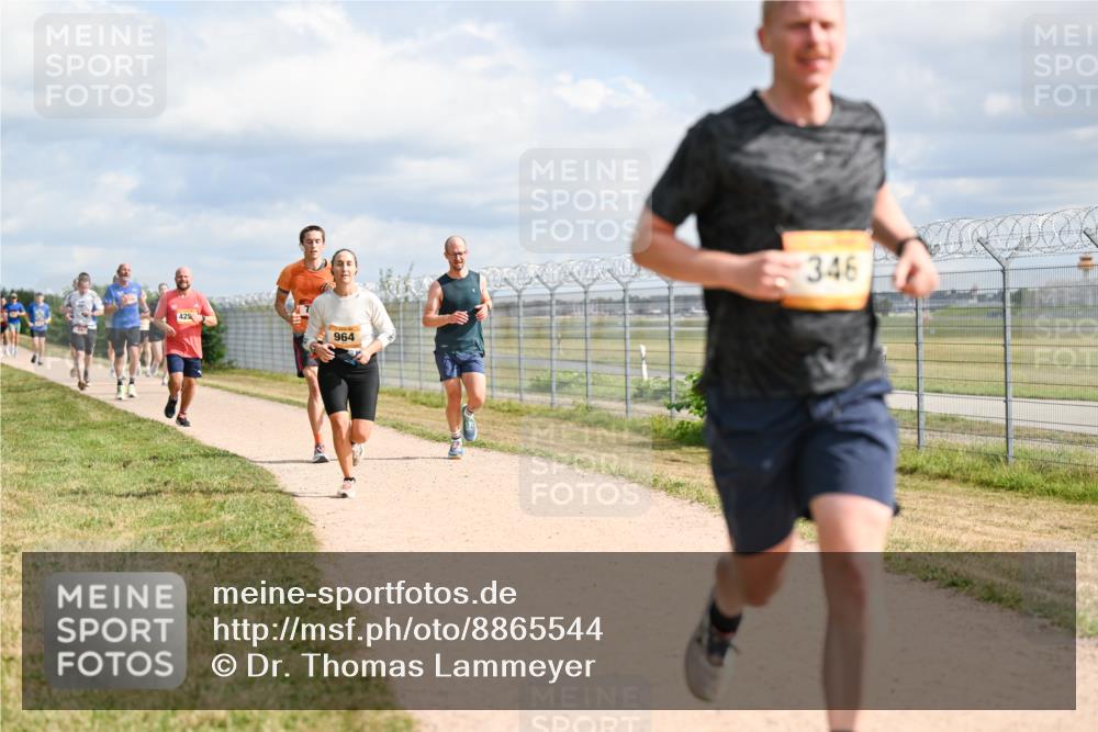 14.09.2025 - Airport Race Dr. Thomas Lammeyer http://msf.ph/oto/8865544 14.09.2025 12:06:00 Laufen 425, 964, 346 meine-sportfotos.de