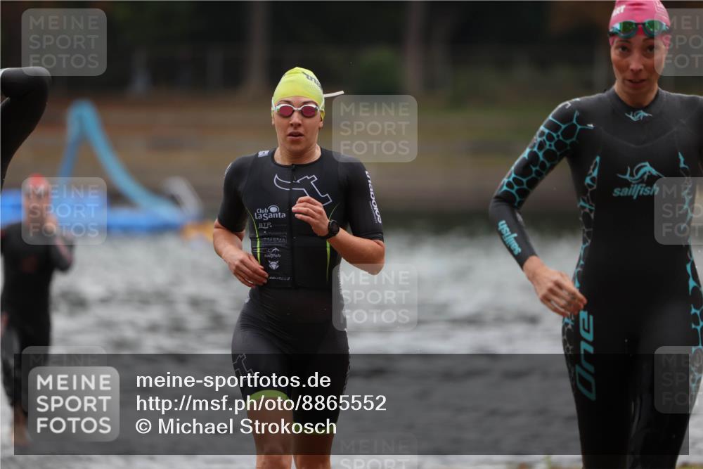 14.09.2025 - Stadtparktriathlon Michael Strokosch http://msf.ph/oto/8865552 14.09.2025 09:04:14 Schwimmen 395, 398, 399, 420, 423 meine-sportfotos.de