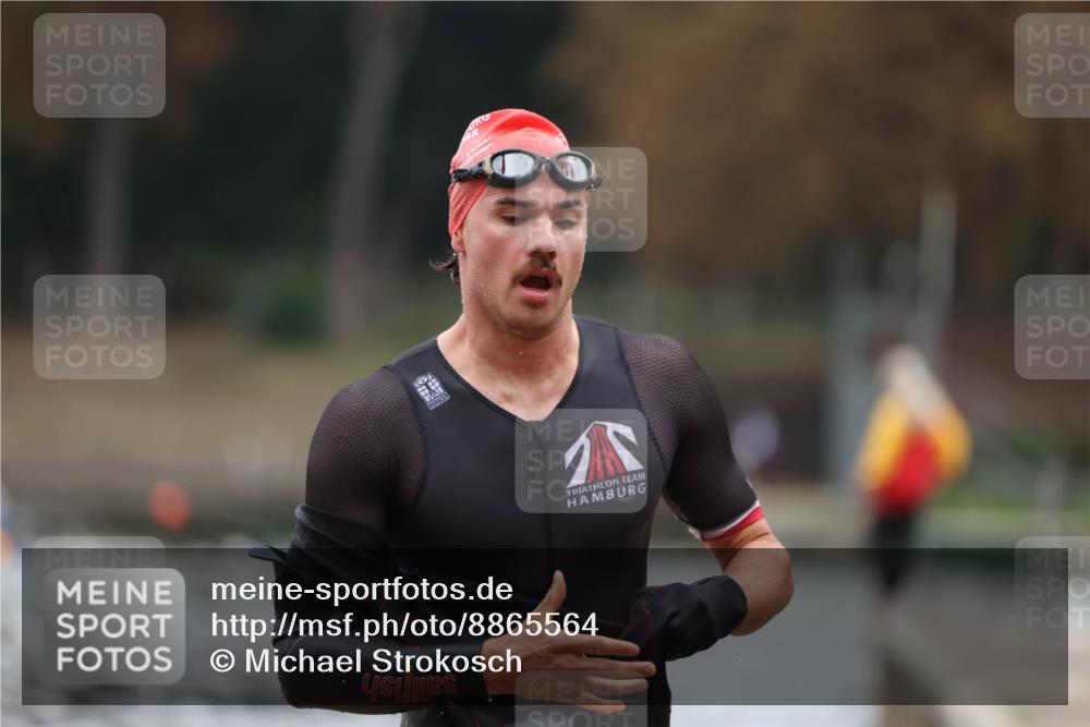 14.09.2025 - Stadtparktriathlon Michael Strokosch http://msf.ph/oto/8865564 14.09.2025 09:04:19 Schwimmen 395, 399 meine-sportfotos.de