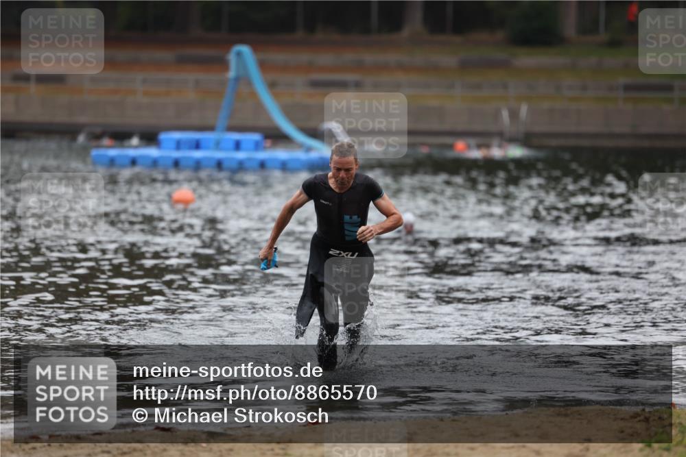 14.09.2025 - Stadtparktriathlon Michael Strokosch http://msf.ph/oto/8865570 14.09.2025 09:04:53 Schwimmen 432 meine-sportfotos.de