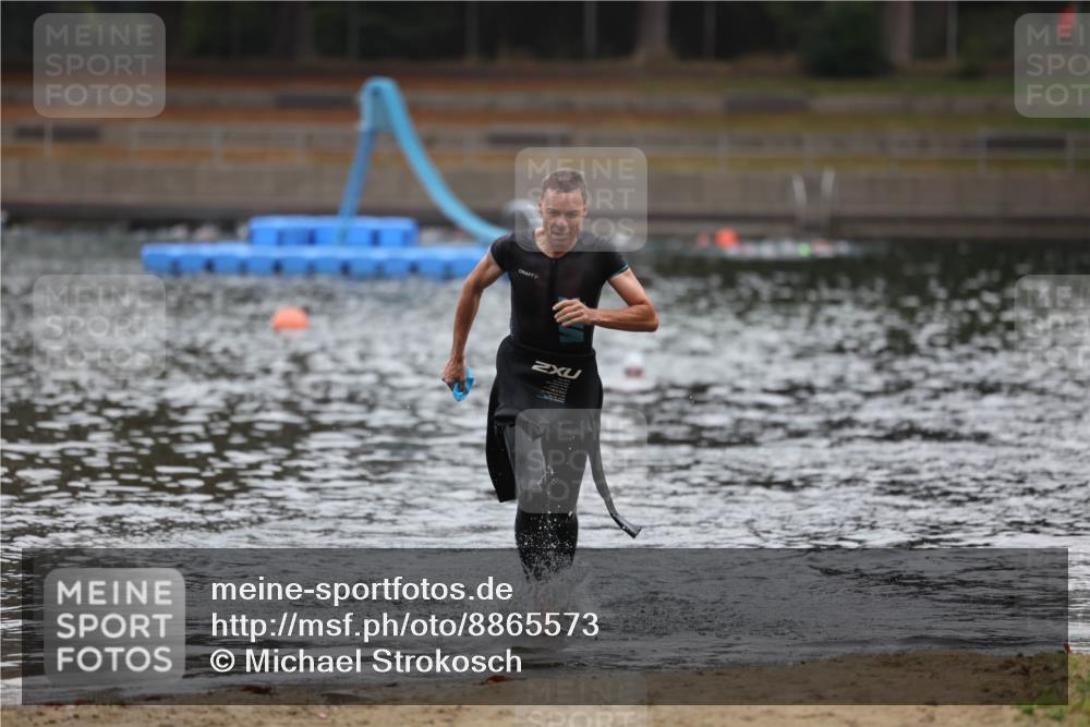 14.09.2025 - Stadtparktriathlon Michael Strokosch http://msf.ph/oto/8865573 14.09.2025 09:04:54 Schwimmen 432 meine-sportfotos.de