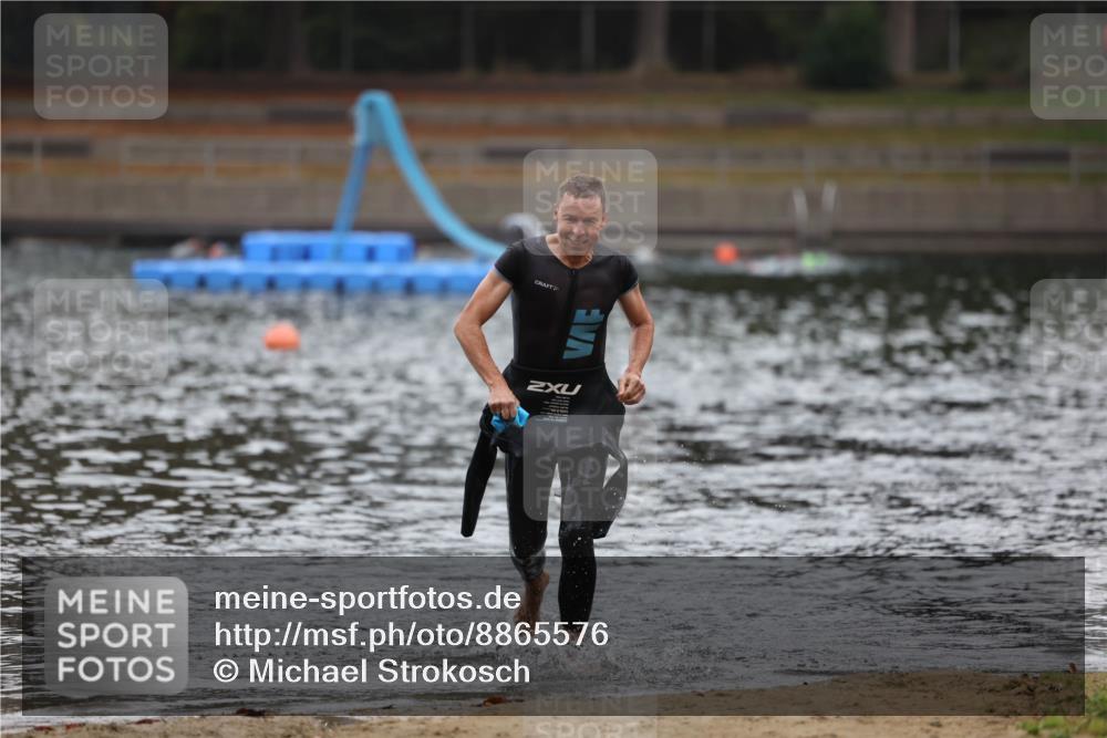 14.09.2025 - Stadtparktriathlon Michael Strokosch http://msf.ph/oto/8865576 14.09.2025 09:04:54 Schwimmen 432 meine-sportfotos.de