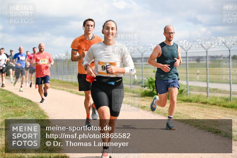 14.09.2025 - Airport Race Dr. Thomas Lammeyer http://msf.ph/oto/8865582 14.09.2025 12:06:03 Laufen 4251, 90 meine-sportfotos.de