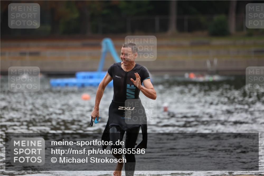 14.09.2025 - Stadtparktriathlon Michael Strokosch http://msf.ph/oto/8865586 14.09.2025 09:04:56 Schwimmen 432 meine-sportfotos.de