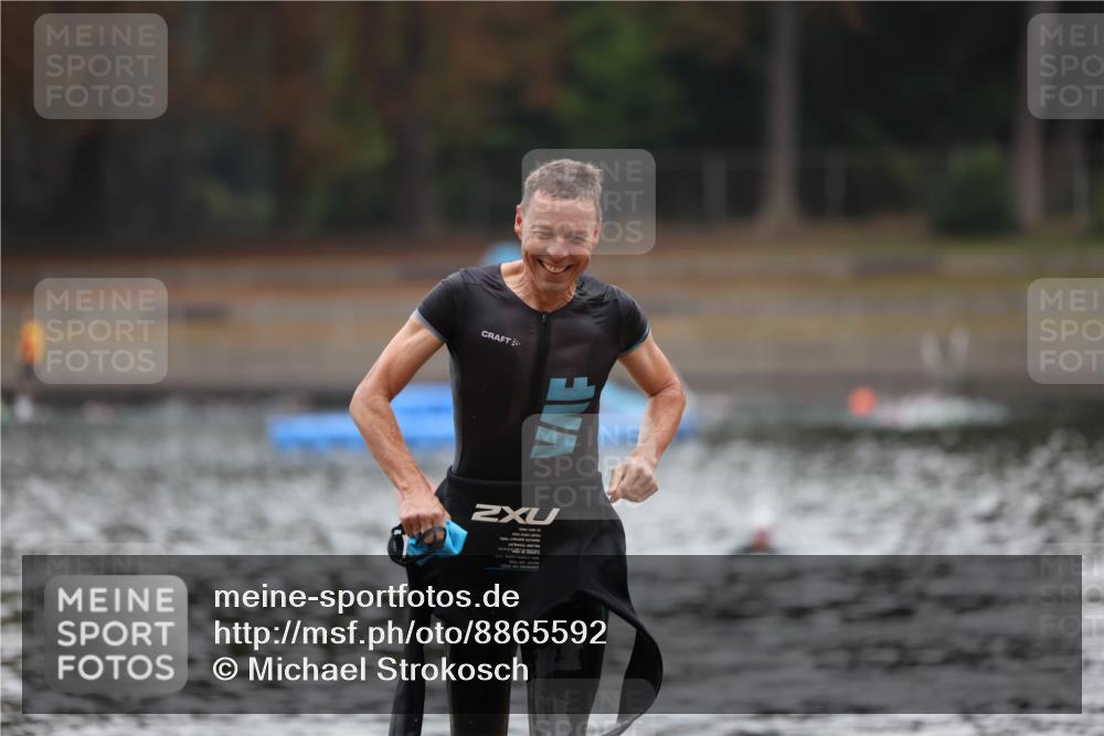 14.09.2025 - Stadtparktriathlon Michael Strokosch http://msf.ph/oto/8865592 14.09.2025 09:04:57 Schwimmen 432 meine-sportfotos.de