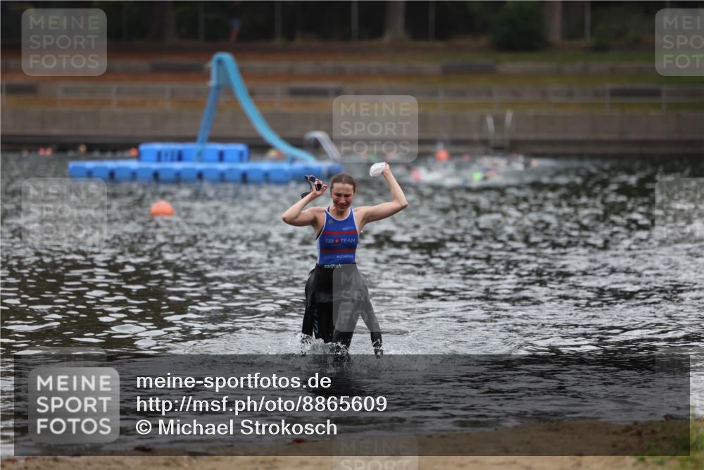 14.09.2025 - Stadtparktriathlon Michael Strokosch http://msf.ph/oto/8865609 14.09.2025 09:05:16 Schwimmen 415 meine-sportfotos.de