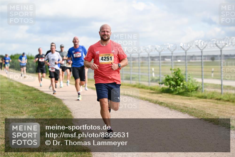 14.09.2025 - Airport Race Dr. Thomas Lammeyer http://msf.ph/oto/8865631 14.09.2025 12:06:05 Laufen 4251 meine-sportfotos.de