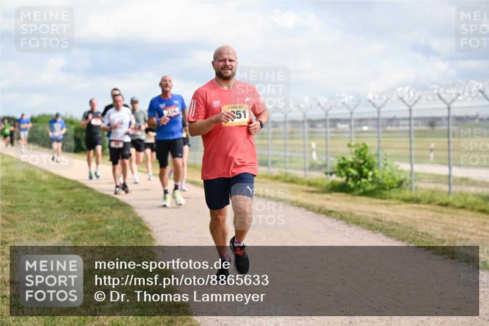 14.09.2025 - Airport Race Dr. Thomas Lammeyer http://msf.ph/oto/8865633 14.09.2025 12:06:06 Laufen 51 meine-sportfotos.de