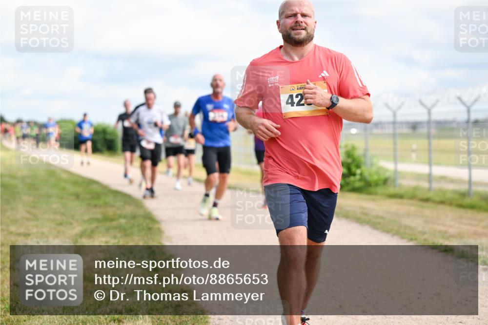14.09.2025 - Airport Race Dr. Thomas Lammeyer http://msf.ph/oto/8865653 14.09.2025 12:06:07 Laufen 425 meine-sportfotos.de