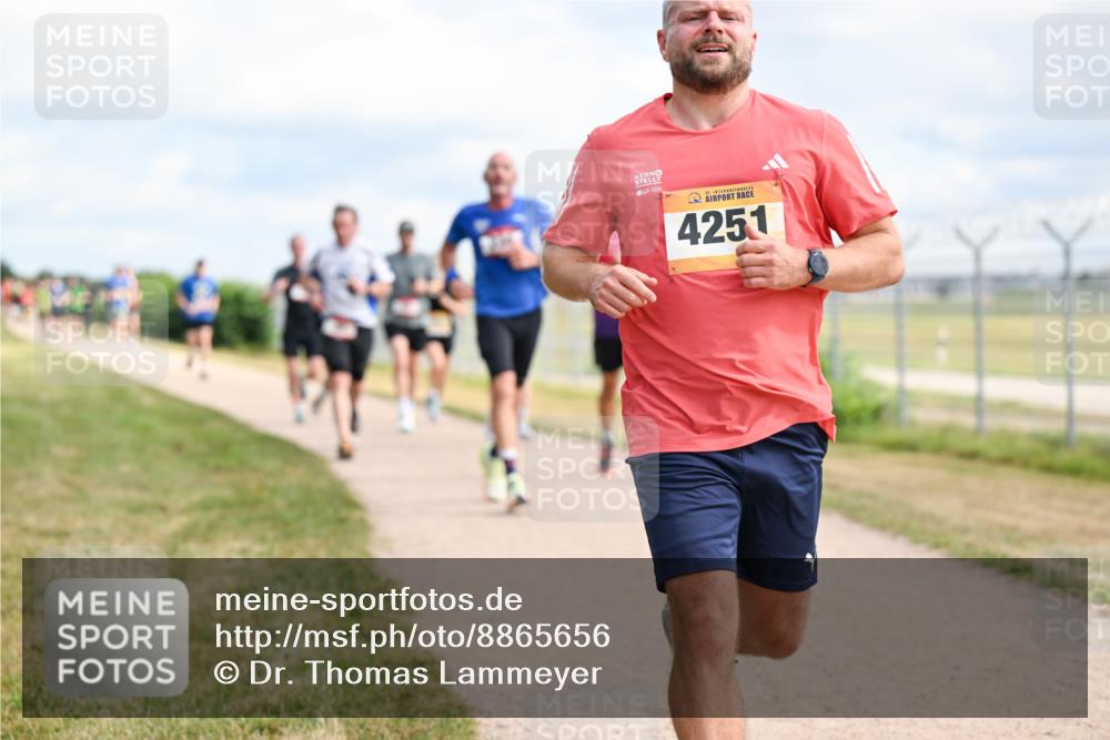 14.09.2025 - Airport Race Dr. Thomas Lammeyer http://msf.ph/oto/8865656 14.09.2025 12:06:07 Laufen 4251 meine-sportfotos.de
