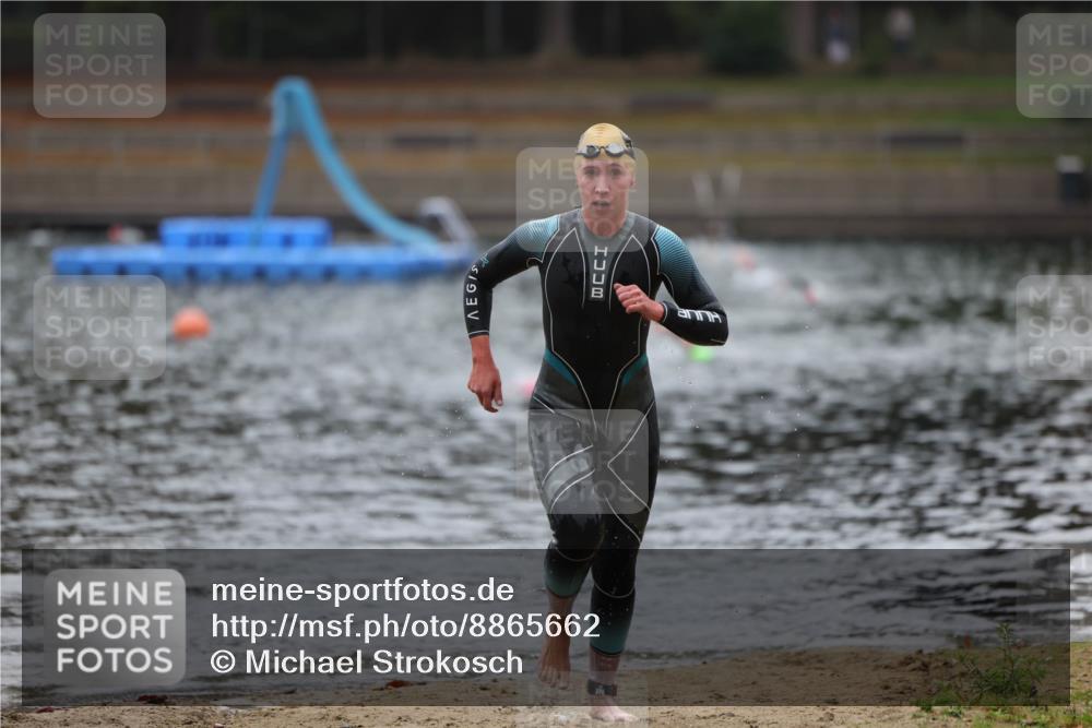 14.09.2025 - Stadtparktriathlon Michael Strokosch http://msf.ph/oto/8865662 14.09.2025 09:10:30 Schwimmen 473 meine-sportfotos.de