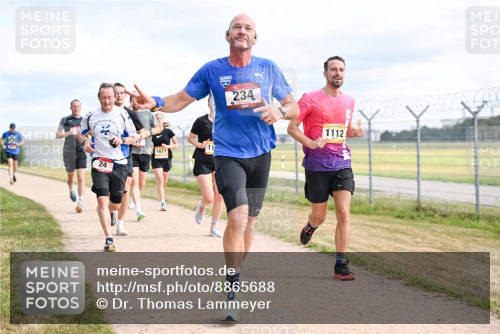 14.09.2025 - Airport Race Dr. Thomas Lammeyer http://msf.ph/oto/8865688 14.09.2025 12:06:09 Laufen 24, 1611, 234, 1112 meine-sportfotos.de